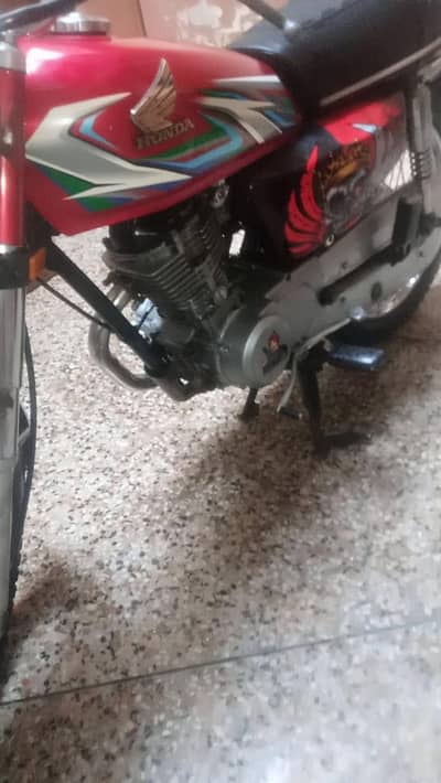 Honda 125 model 2011 rawalpindi number ha is ki sirf original copy ha