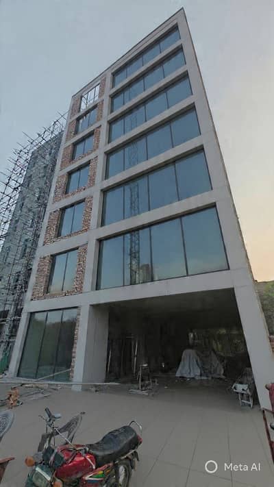1 KANAL BRAND NEW SEVEN STOREY BUILDING FOR RENT