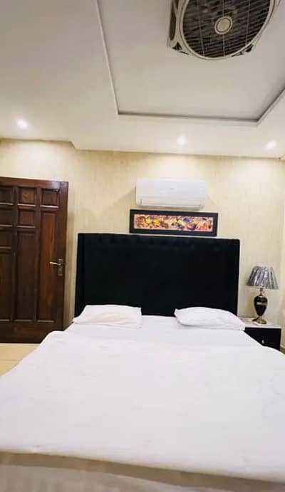 Studio phr day Sort Time available