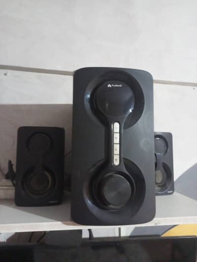 20W. audionic. 03123274633