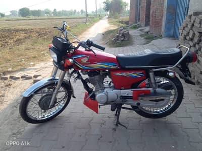 Honda 125for sale in phalia city 03476240635