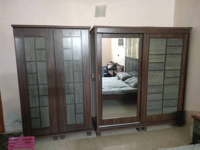 King size bed with 4 door Cupboard with dressing