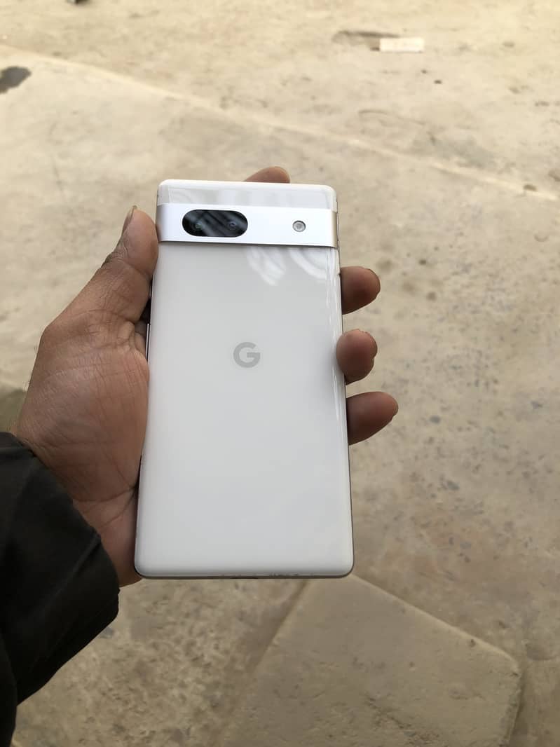 Google pixel 7a 4