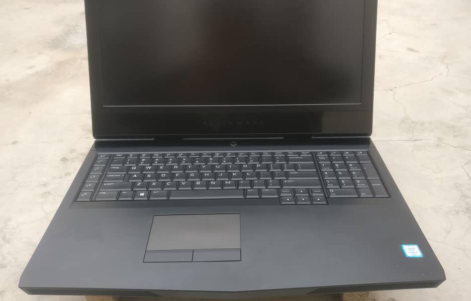 Alienware 17r4 7