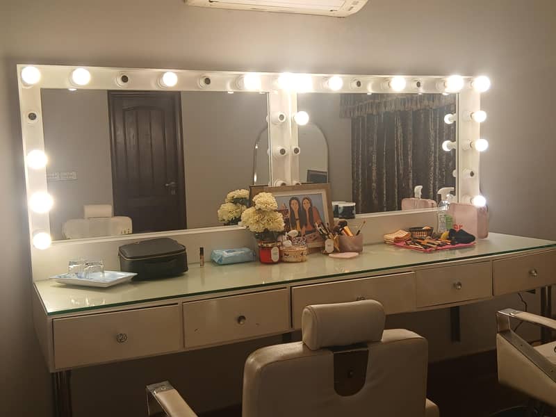 makeup vanity 1