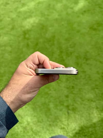 iPhone 15 Pro Max 256 gb PHYSICAL /ESIM