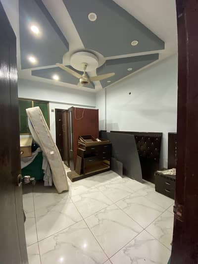Beautiful flat is available for sale in Nazimabad no 3