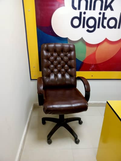 Office Boss Chair