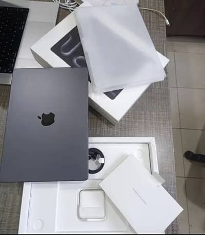 Apple MacBook Pro M2 Max 1TB with full box 100% genuine