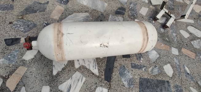 CNG cylinder with fittings brackets