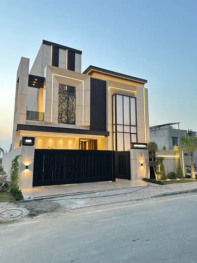 10 Marla Beautiful House Available For Rent Gas Available