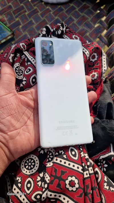 sumsung galaxy s 20 fe