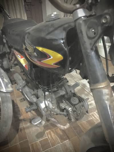 WhatsApp onleya 03254950618