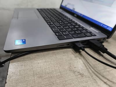 Dell  Latitude 5520