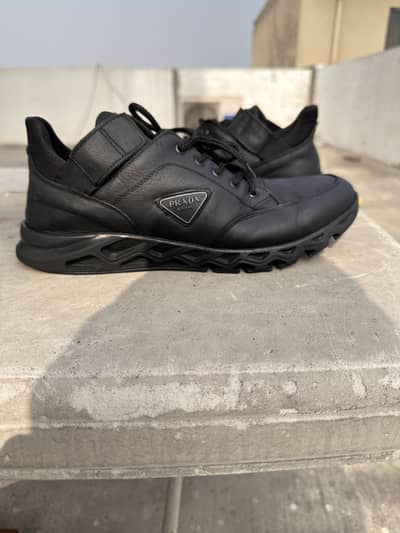 PRADA Milano 100% original leather shoes for men. Size 42