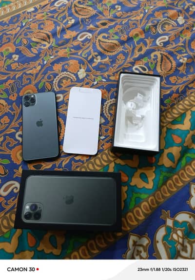 Apple iPhone 11 Pro Max 256 GB full box PTA approved 03220801966