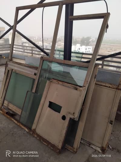 kitchen disposed with glass fiber