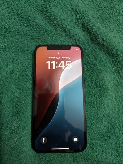 Apple Iphone 12 64gb 10/10 water pack