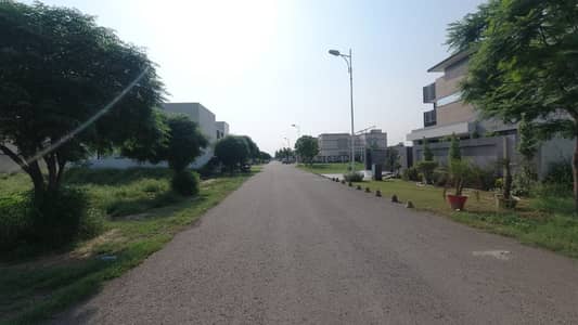 10 Marla Residential Plot In Formanities Housing Scheme - Block MM Is Available
