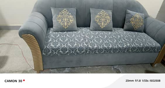 7 seater sofa set in mint condition