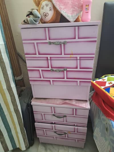 used 2 side tables n dressing