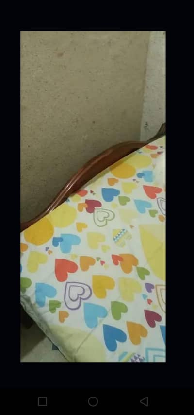 wooden bed for urgent sale  selling on very cheap price