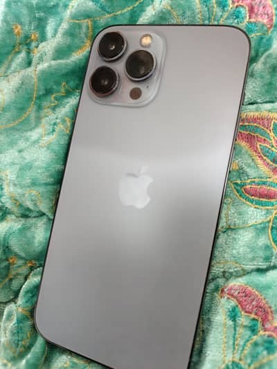 urgent sell upgrading to iphone 16