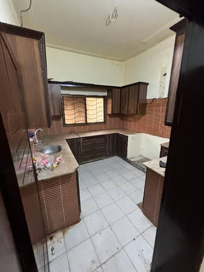 10 Marla House Available For Sale In N Block