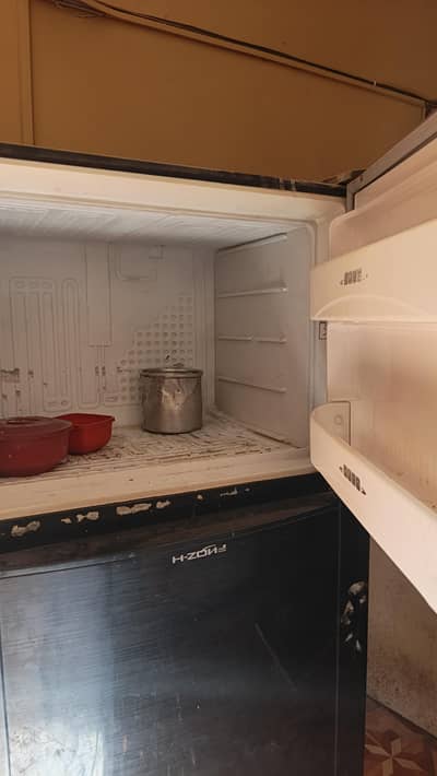 dawlance refrigerator