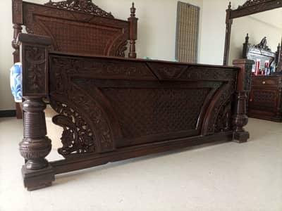 Full furnished bed polished all new excellent condition