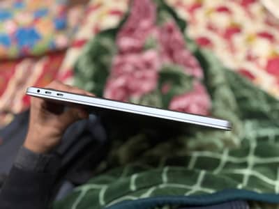 2019, 16 inches Macbook 4gb graphic card