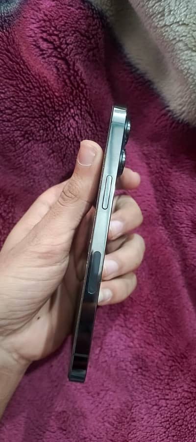 Iphone 13 pro minor dot