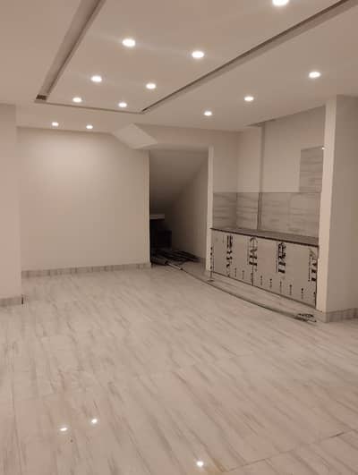 8 Marla Brand New Basement With Open Hall With Executive Cabon With Original Pictures Attached Available For Rent In The Heart Of Bahria Town Lahore