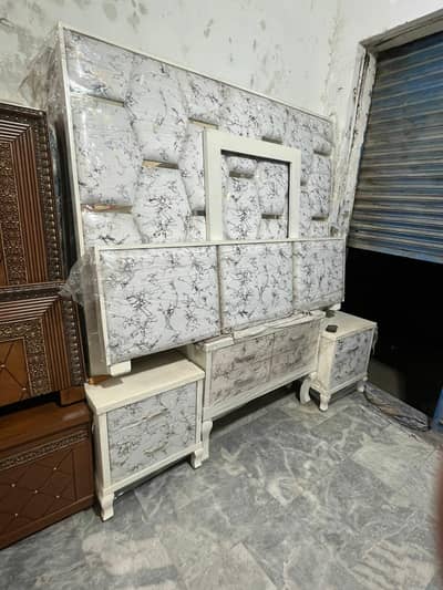 Posish bed set | dressing | side tables