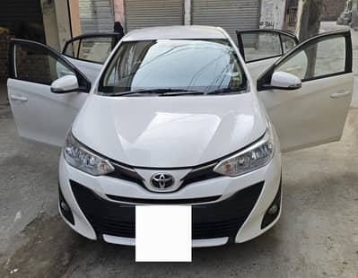 Toyata Yaris 1.3 2021 under warrenty geniune car for sale