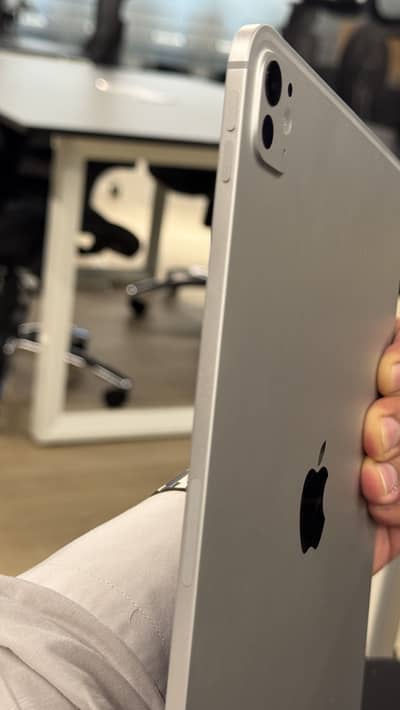 Ipad M4 2025 Model (Urgent Sale)