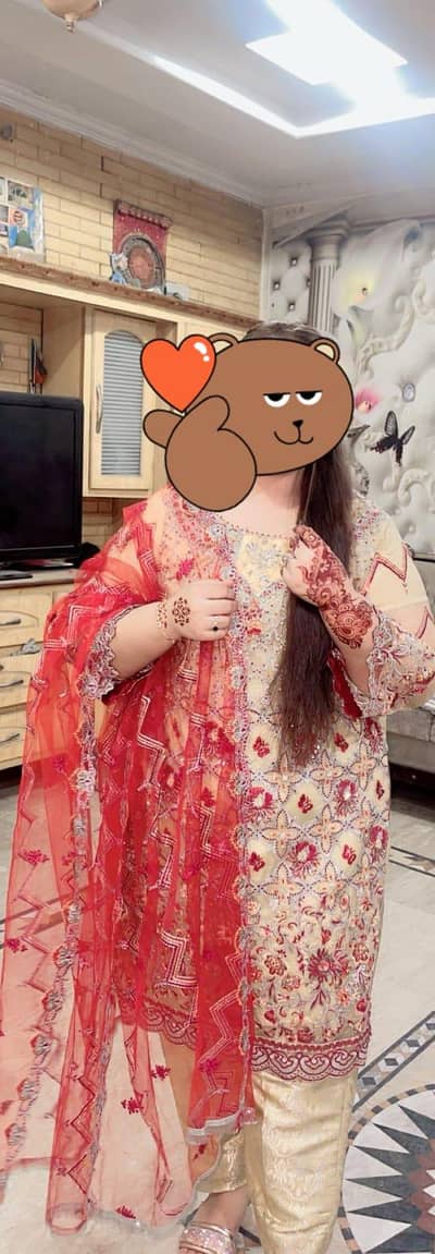 one time wear dress available new in condition 3pc dresss fancy