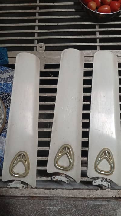 2 GFC Fans + 1 Royal Fan