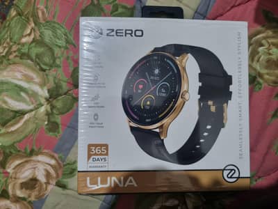Zero luna Smart watch just box open