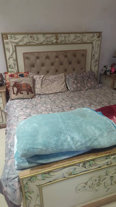 bed with side tables