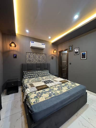 1 bed Luxury apartments for short stay like 3 to 4 hours rent In bahria Town Lahore