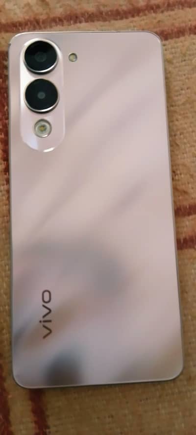 Vivo Y04 – 4GB/128GB
