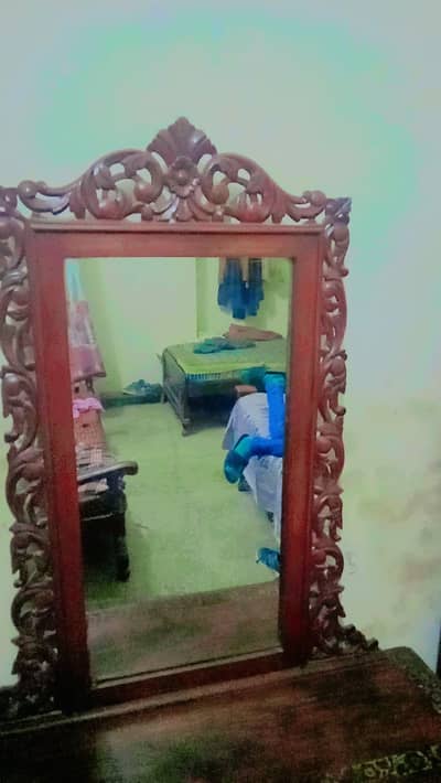 This dressing table for sale