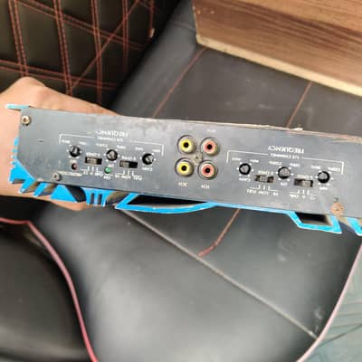 Japani 4 channel Amplifier plus Japani baser with two boxes