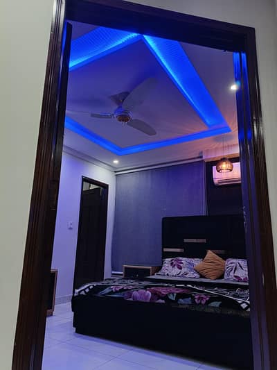 1 bed Luxury apartments for short stay like 3 to 4 hours rent In bahria Town Lahore