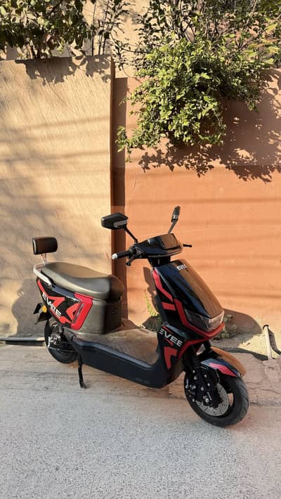 Evee Gen Z Red Electric Scooty