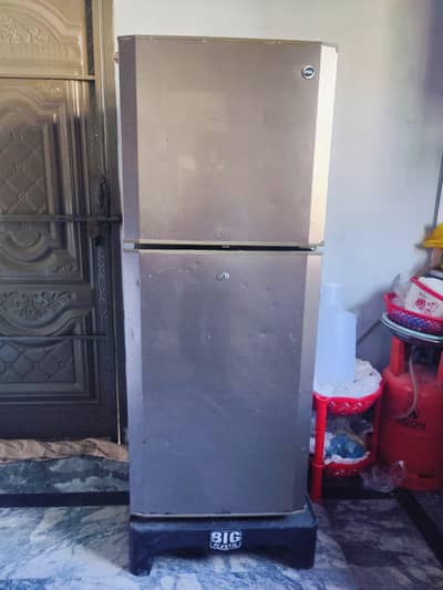 pel freezer-medium size-used frezer