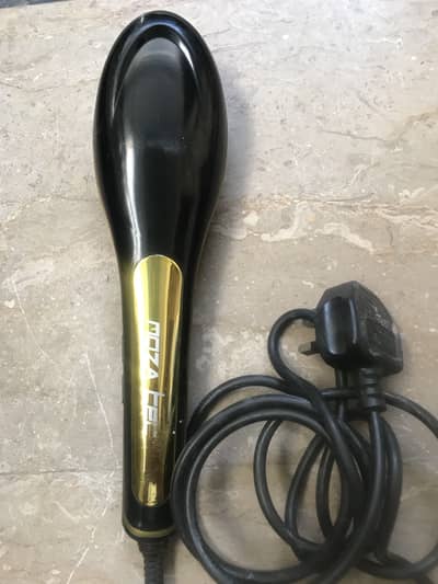 nova hair straightner brush