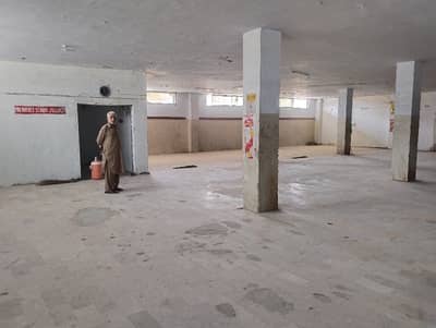 WEREHOUSE AVAILABLE ON RENT EXCLEANT LOCTION NEAR MAIN ROAD