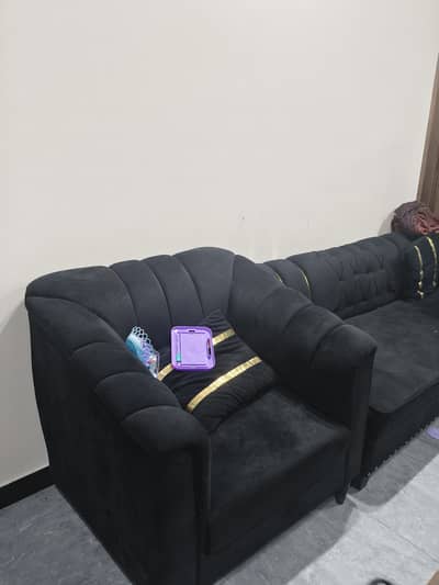 sofa set hy bilkol new conditin me for sale serious byuor rabta kary